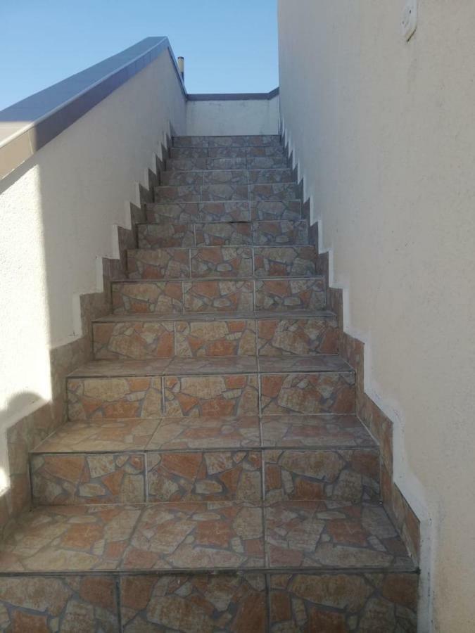 Sandra Vir Buitenkant foto